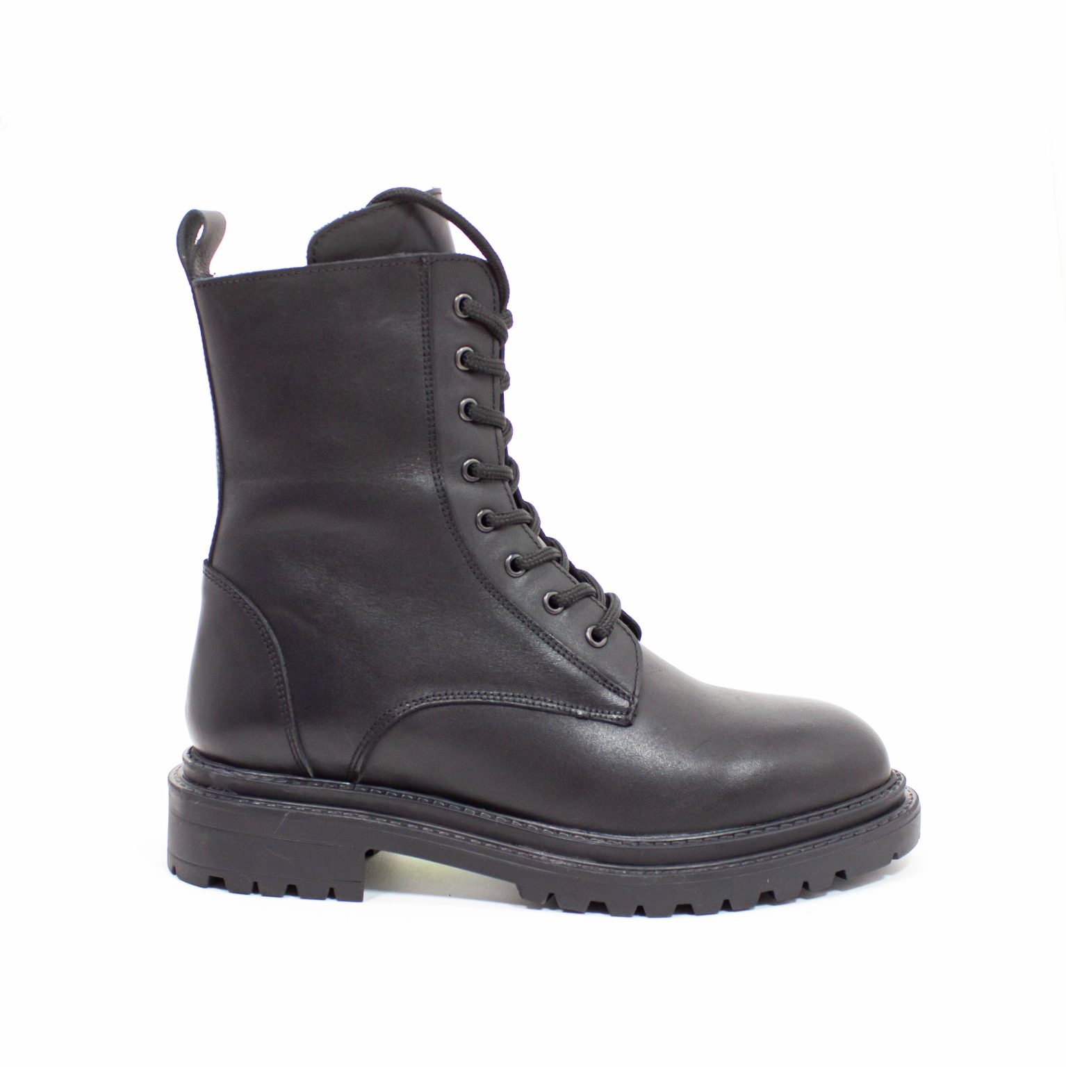 Cristina Oricine isi poate gasi parechea